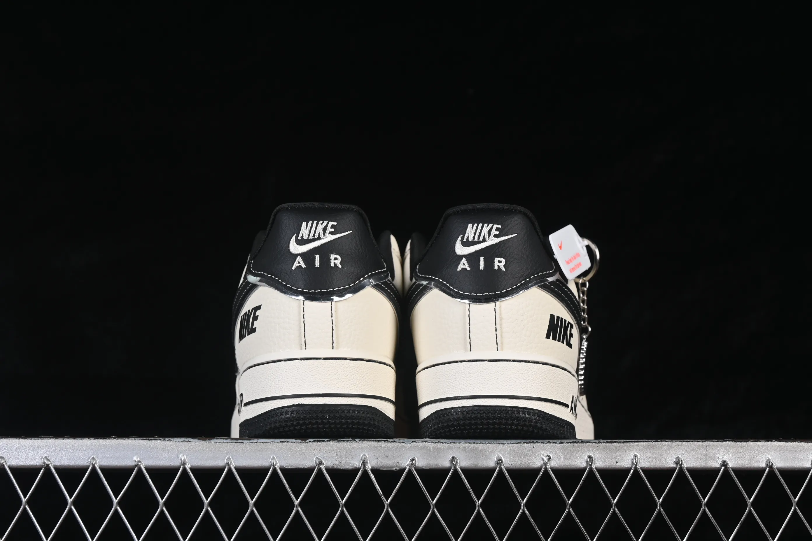 All Categories Nk Air Force 1 Air Force Series Nk Air Force 1 Low Air Force Low Nike Air Force 1'07 Low Silver Beige Black Print Air Force One Low Casual Shoes DF0188-109